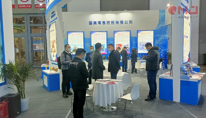 展柜展臺制作為什么要找專業(yè)的公司？